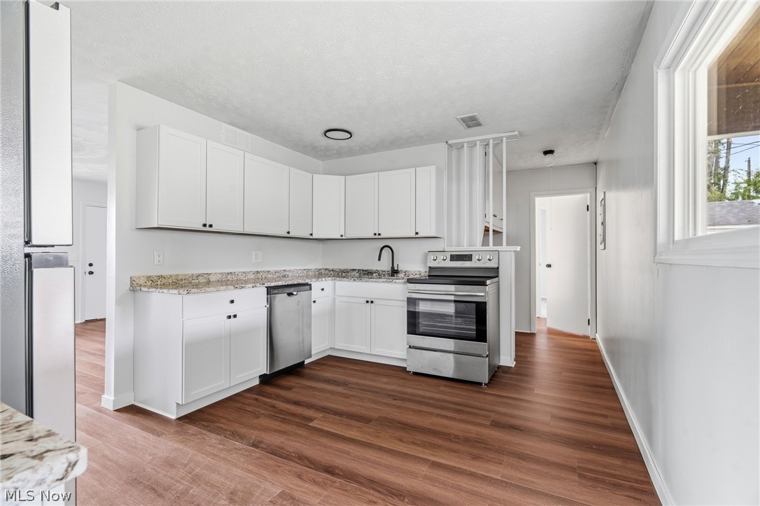2457 Cathy Drive NE Canton OH 44705