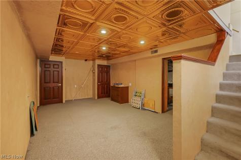 3771 Edison Street NW Uniontown OH 44685