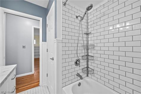 222 Colgate Avenue Elyria OH 44035