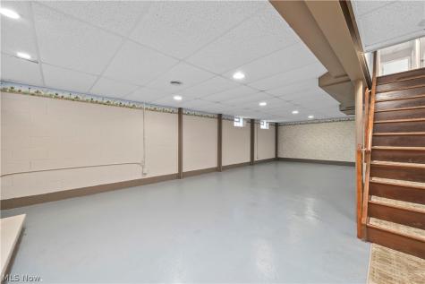 222 Colgate Avenue Elyria OH 44035