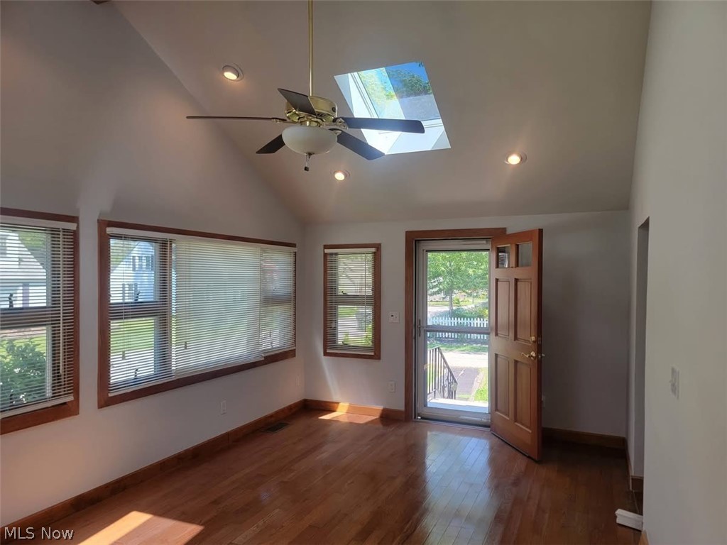 233 S Point Drive Avon Lake OH 44012