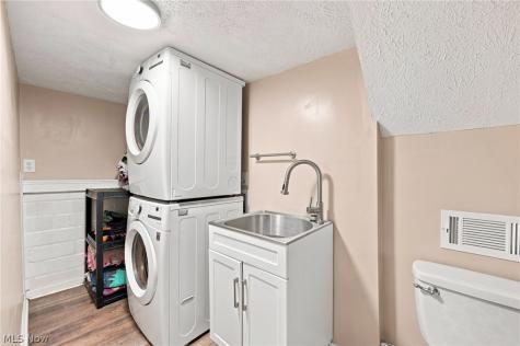 898 Orchard Road Willoughby OH 44094