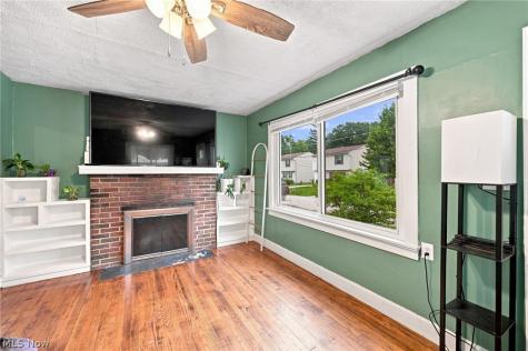 898 Orchard Road Willoughby OH 44094