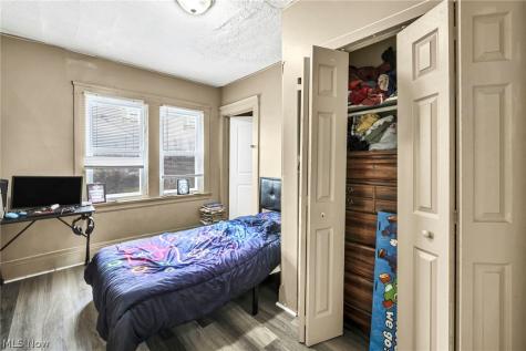 7914 Dorver Avenue Cleveland OH 44105