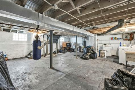 7914 Dorver Avenue Cleveland OH 44105