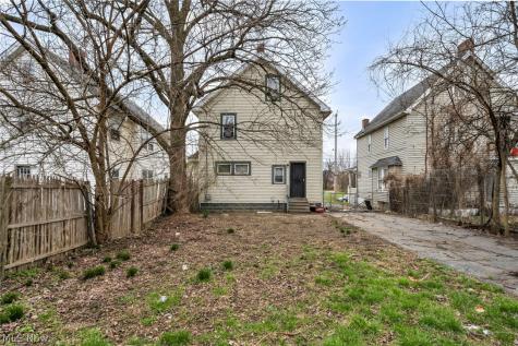 7914 Dorver Avenue Cleveland OH 44105