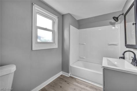 970 Hunt Street Akron OH 44306