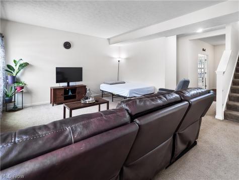 111 Slippery Rock Lane Berea OH 44017