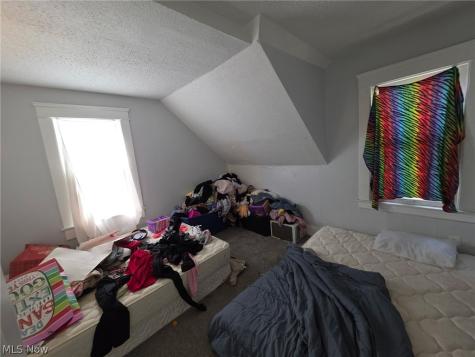 19806 Shawnee Avenue Cleveland OH 44119