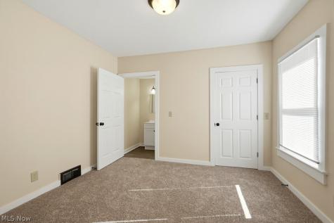 1344 Glenwood Avenue SE Massillon OH 44646