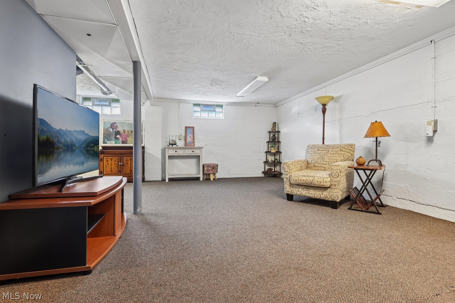177 Parkwood Avenue Avon Lake OH 44012