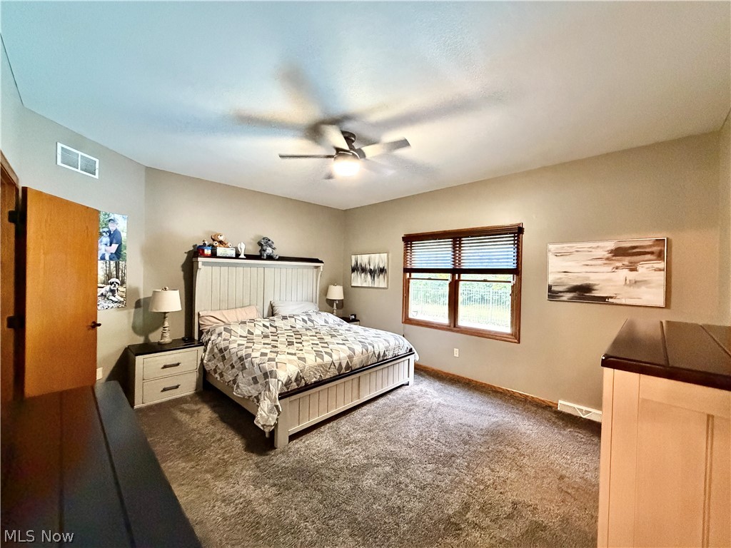 2101 Oakwood Street Girard OH 44420