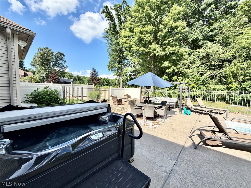 2101 Oakwood Street Girard OH 44420
