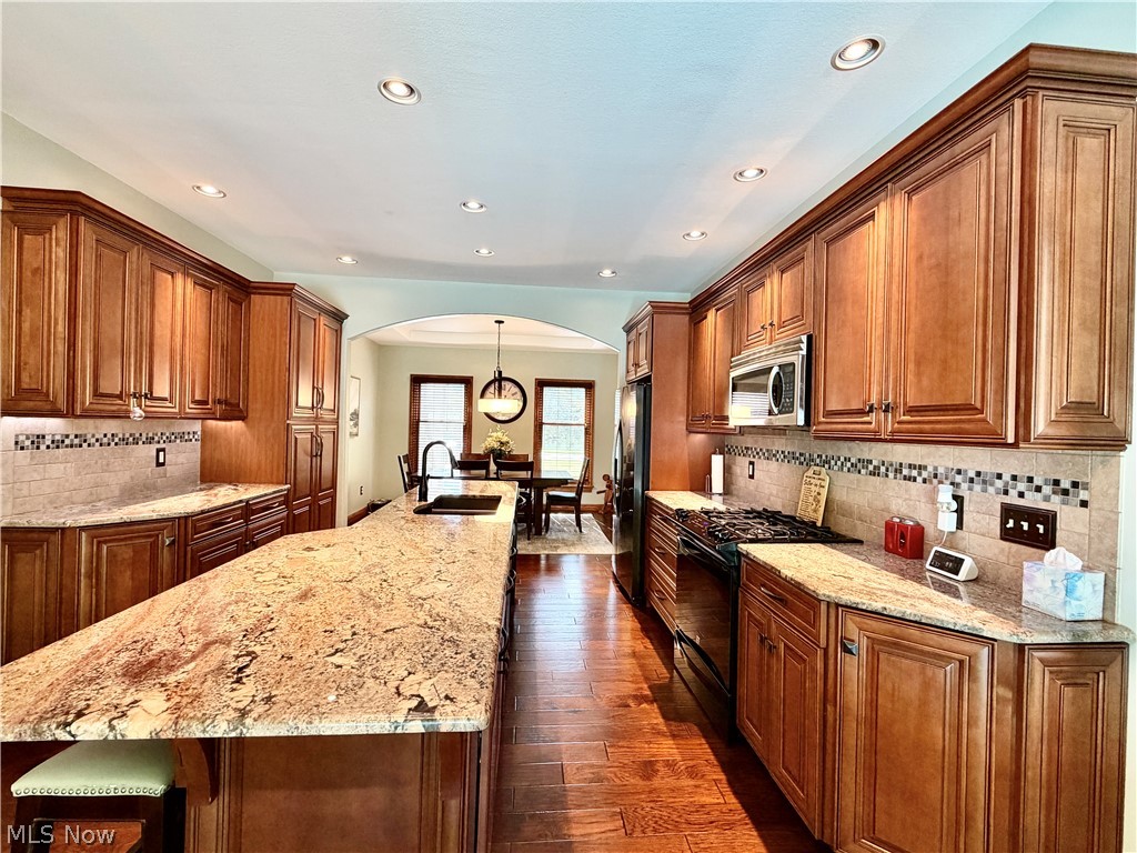 2101 Oakwood Street Girard OH 44420