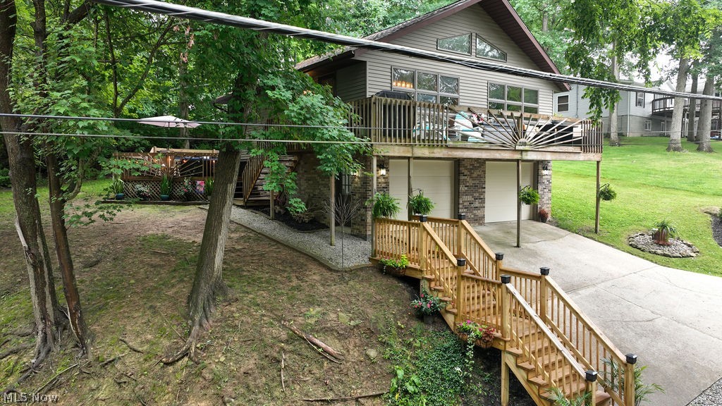 2319 Camille Road SW Sherrodsville OH 44675