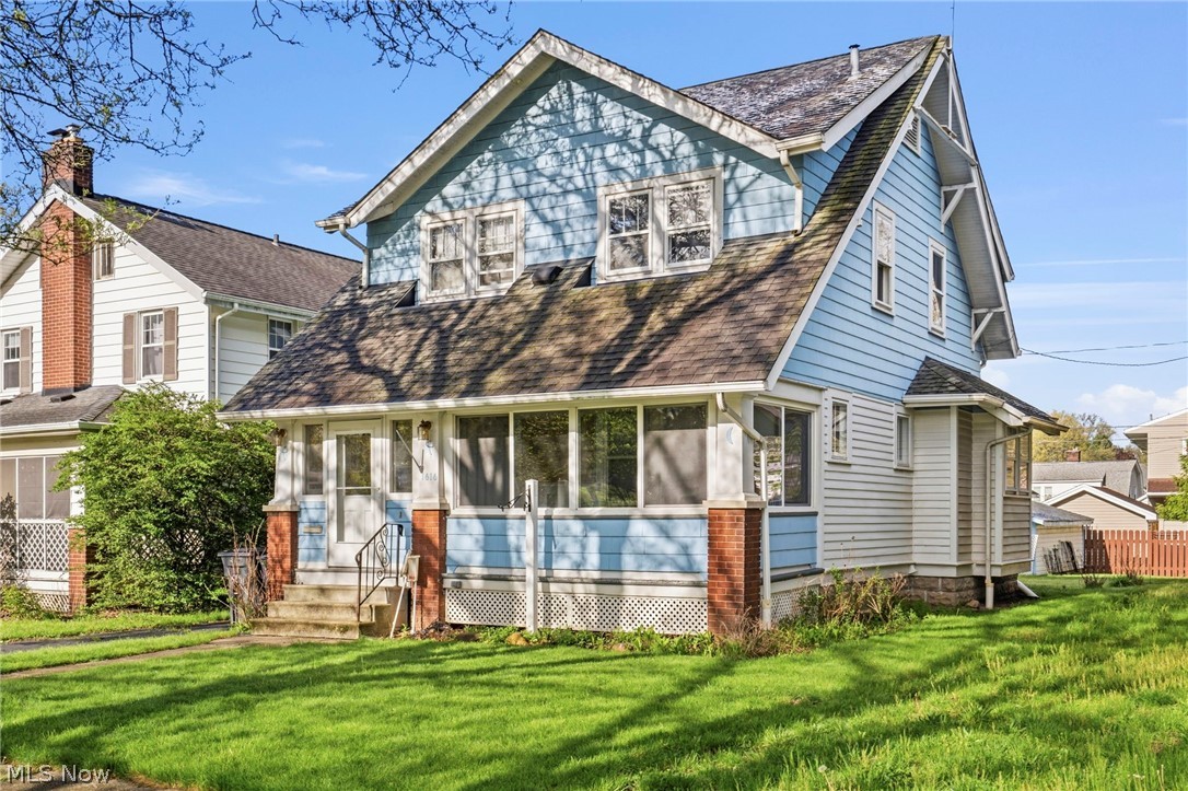 1616 Greenlawn Avenue Akron OH 44301