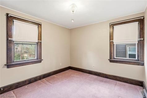 1616 Greenlawn Avenue Akron OH 44301