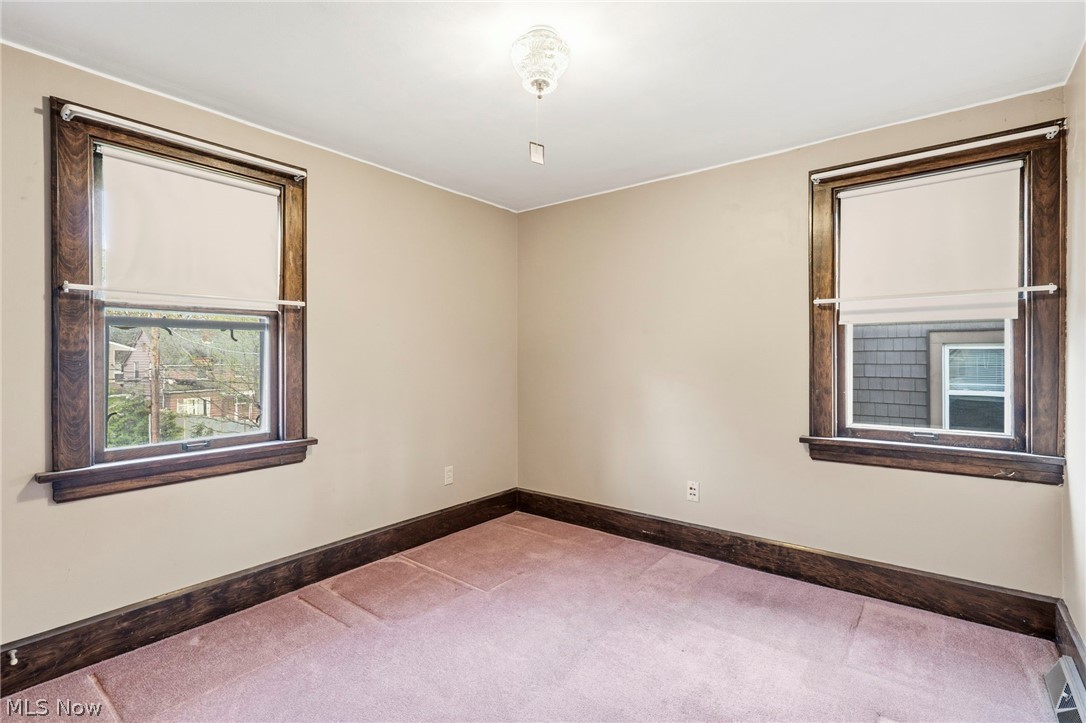 1616 Greenlawn Avenue Akron OH 44301