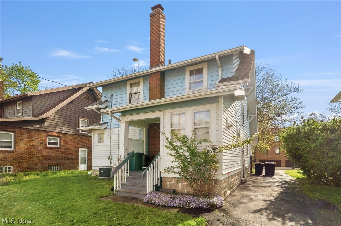 1616 Greenlawn Avenue Akron OH 44301