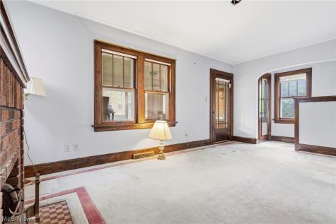 1616 Greenlawn Avenue Akron OH 44301