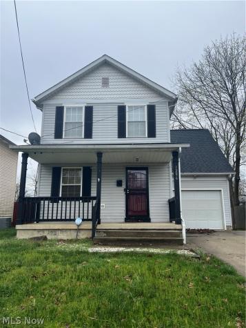 1296 Andrus Street Akron OH 44301