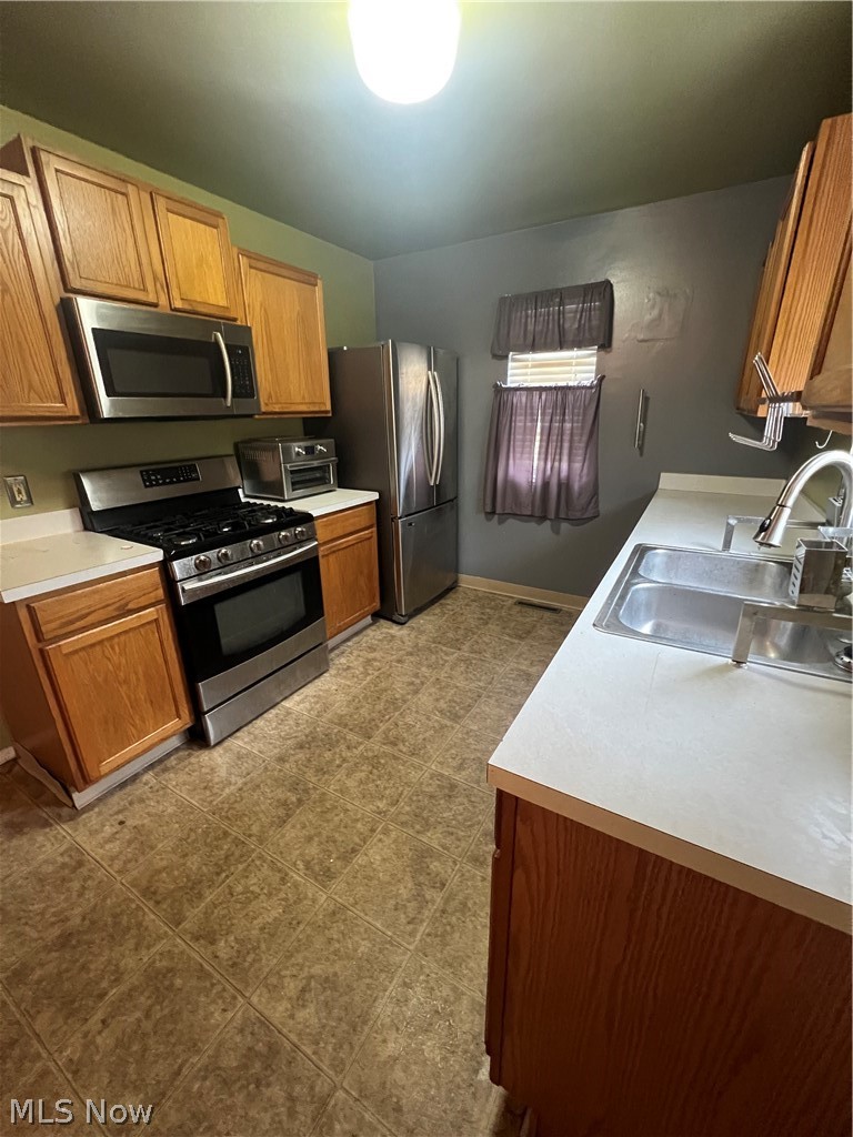 1296 Andrus Street Akron OH 44301