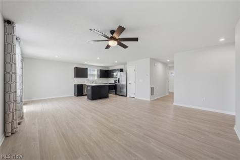 140 Wildflower Drive Elyria OH 44035