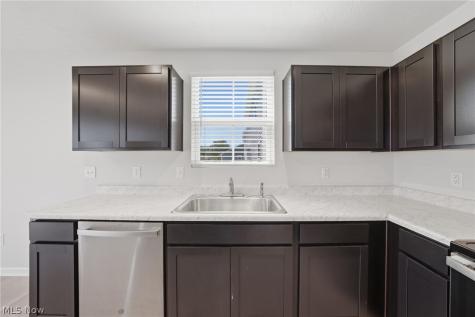 140 Wildflower Drive Elyria OH 44035