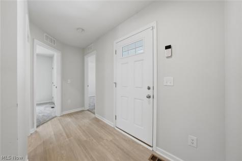 140 Wildflower Drive Elyria OH 44035