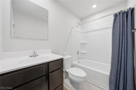140 Wildflower Drive Elyria OH 44035