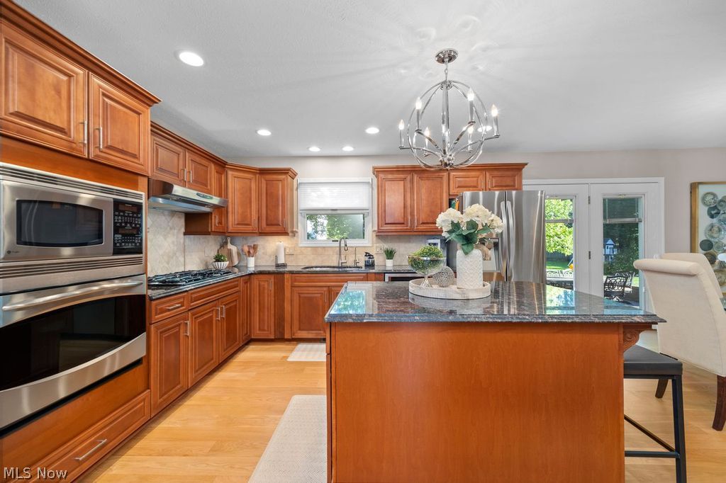 19563 Castletown Drive SE Strongsville OH 44136