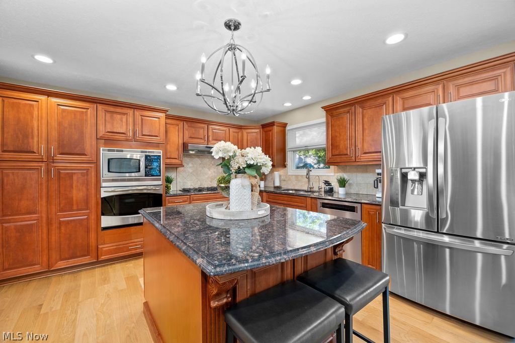 19563 Castletown Drive SE Strongsville OH 44136