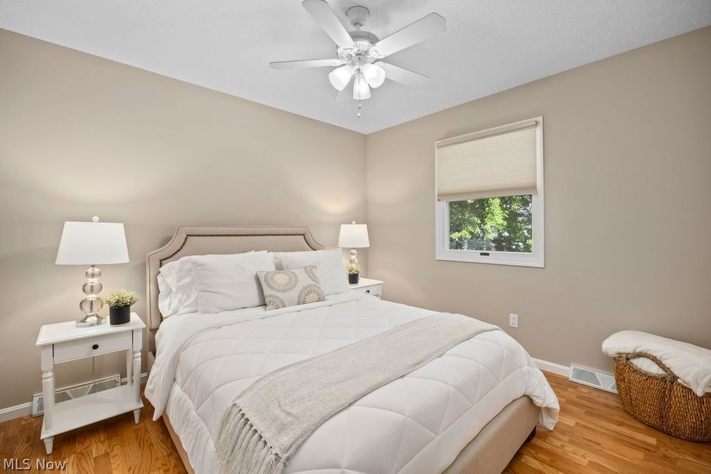 19563 Castletown Drive SE Strongsville OH 44136