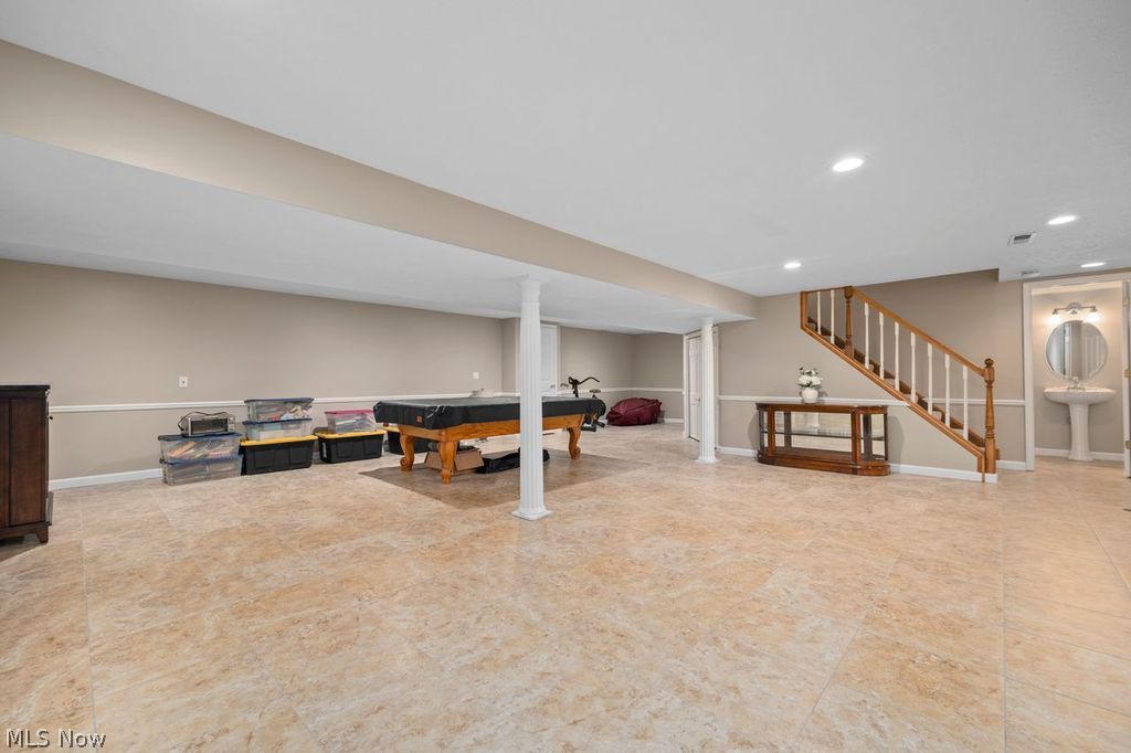 19563 Castletown Drive SE Strongsville OH 44136