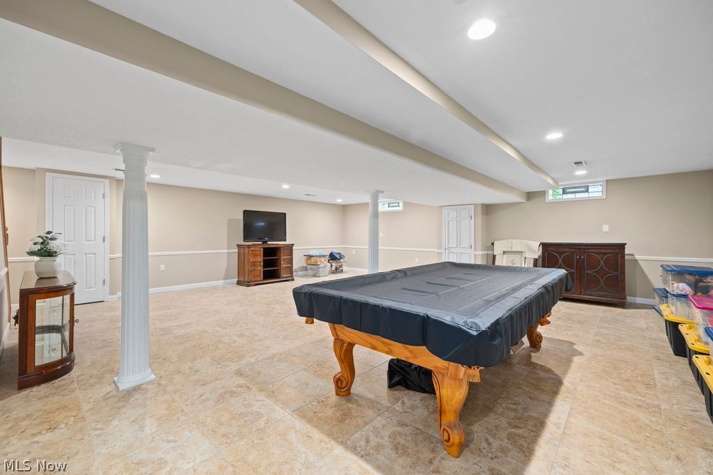 19563 Castletown Drive SE Strongsville OH 44136