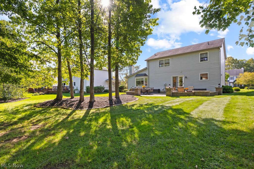 19563 Castletown Drive SE Strongsville OH 44136