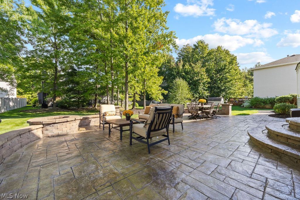 19563 Castletown Drive SE Strongsville OH 44136