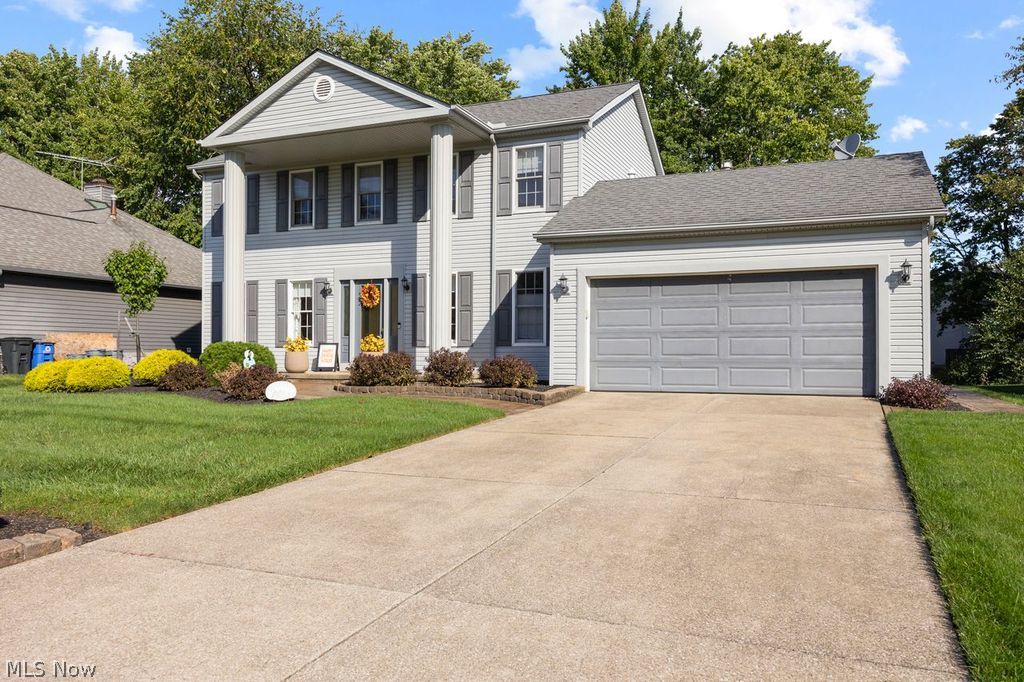 19563 Castletown Drive SE Strongsville OH 44136