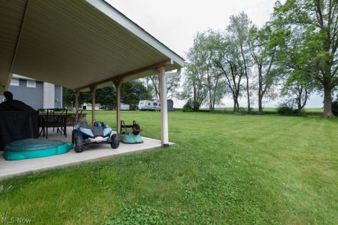 1094 Desert Street NE Uniontown OH 44685