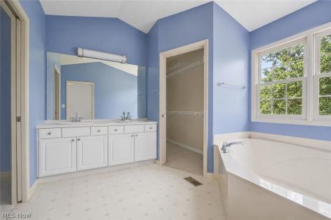 535 Alliance Drive Northfield OH 44067