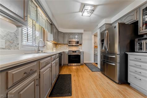 2502 E 35th Street Lorain OH 44055