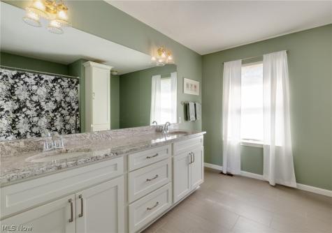 5178 Glenmoore Way Medina OH 44256