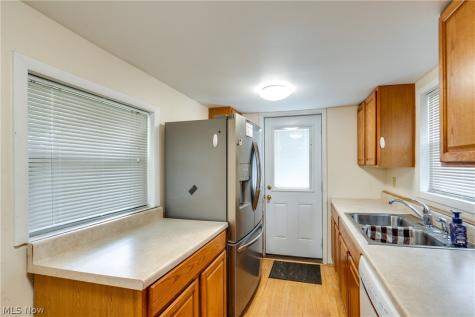 1314 Bank Street Atwater OH 44201