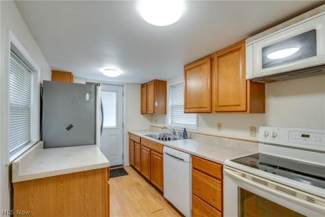 1314 Bank Street Atwater OH 44201