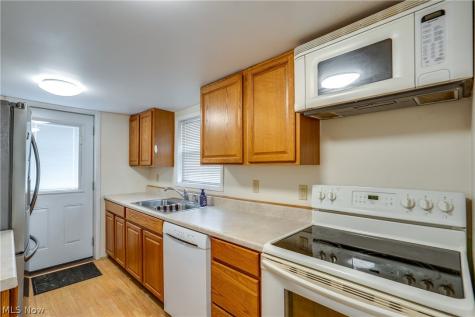1314 Bank Street Atwater OH 44201