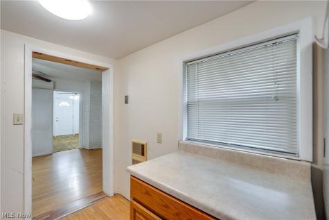 1314 Bank Street Atwater OH 44201