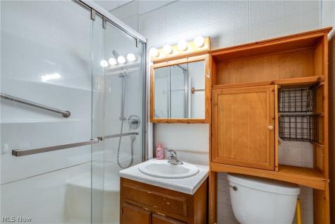 1314 Bank Street Atwater OH 44201