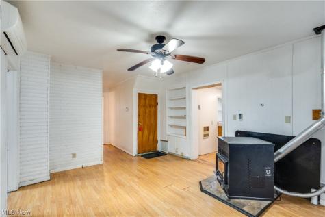1314 Bank Street Atwater OH 44201