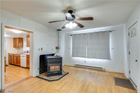 1314 Bank Street Atwater OH 44201
