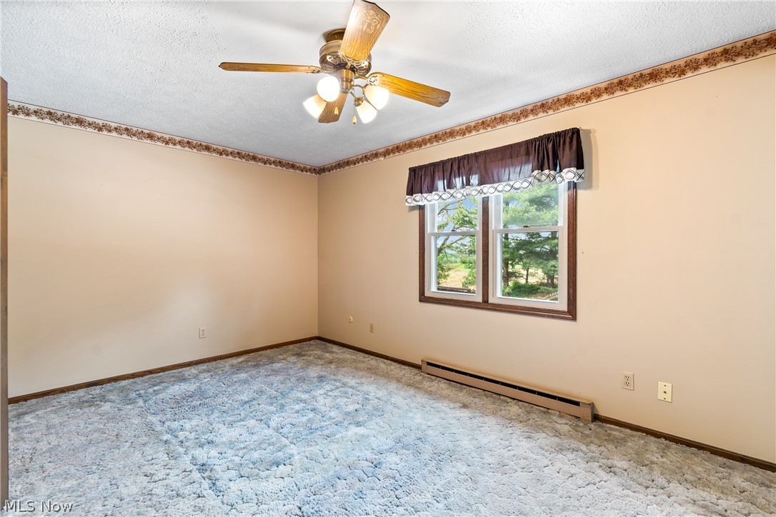11033 Santa Fe Trail NE Hartville OH 44632